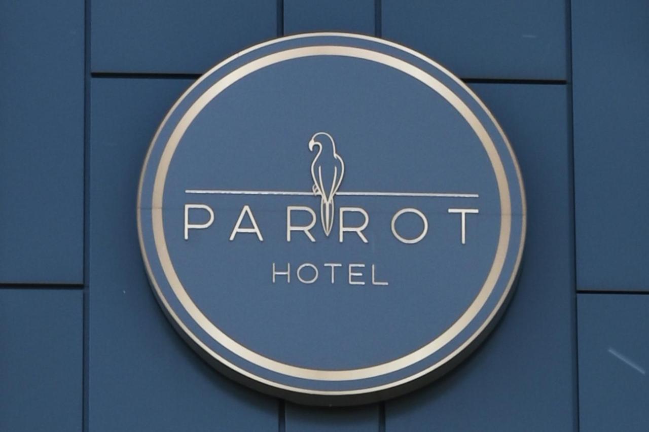 Hotel Parrot Raszyn Kültér fotó